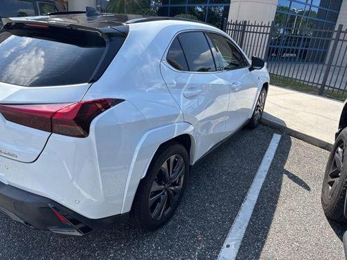 2024 Lexus UX 250h F Sport
