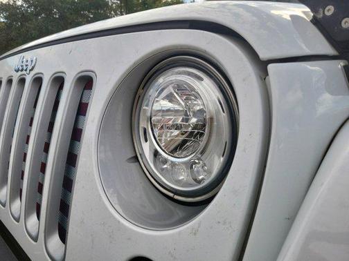 2018 Jeep Wrangler JK Sahara