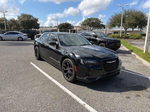 2019 Chrysler 300 Touring