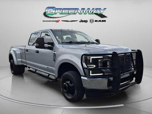ICONIC SILVER 2022 Ford F-350 XLT