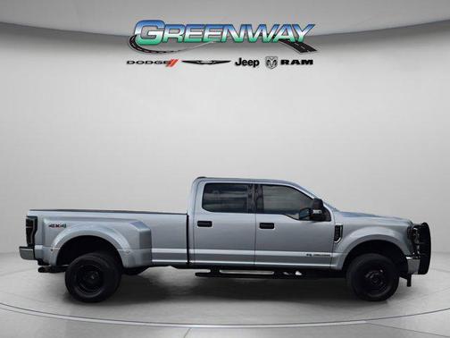 ICONIC SILVER 2022 Ford F-350 XLT