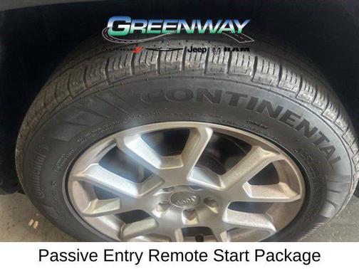 Glacier Metallic Clearcoat 2019 Jeep Renegade Latitude
