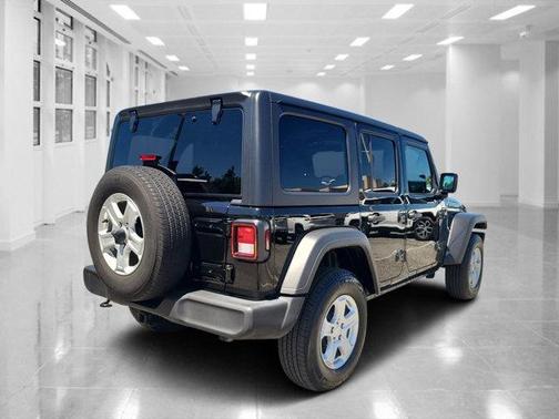 2022 Jeep Wrangler Unlimited Sport