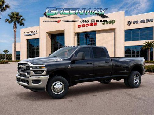 Diamond Black Crystal Pearlcoat 2026 RAM 3500 Tradesman Crew Cab 4x4 8' Box