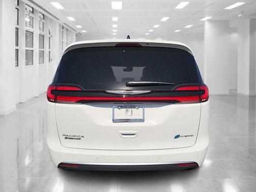2025 Chrysler Pacifica L