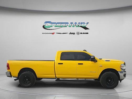 2023 RAM 3500 Big Horn Crew Cab 4x4 8' Box