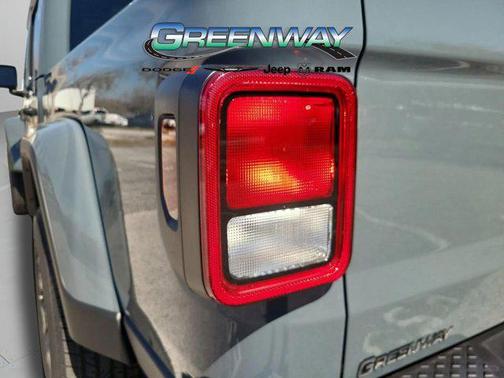 2026 Jeep Gladiator Sahara 4x4