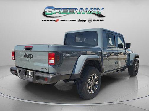 2026 Jeep Gladiator Sahara 4x4