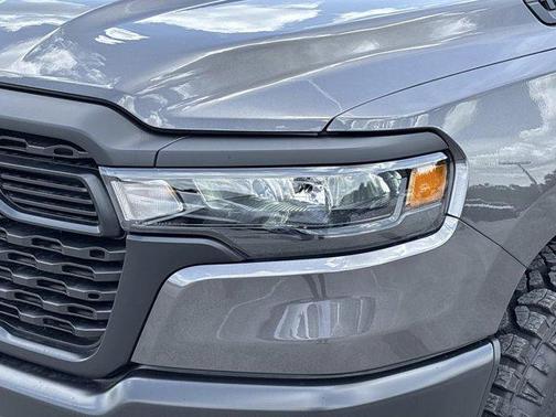 2025 RAM 1500 Warlock Crew Cab 4x4 5'7' Box