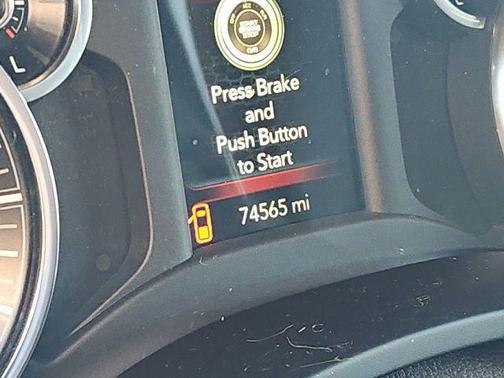 2022 RAM 2500 Tradesman Crew Cab 4x4 6'4' Box