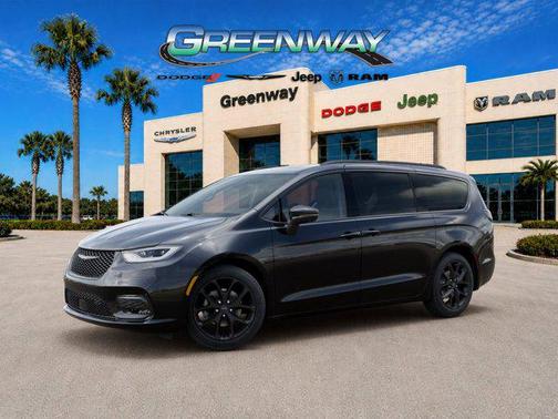 Diamond Black Crystal Pearlcoat 2026 Chrysler Pacifica Limited