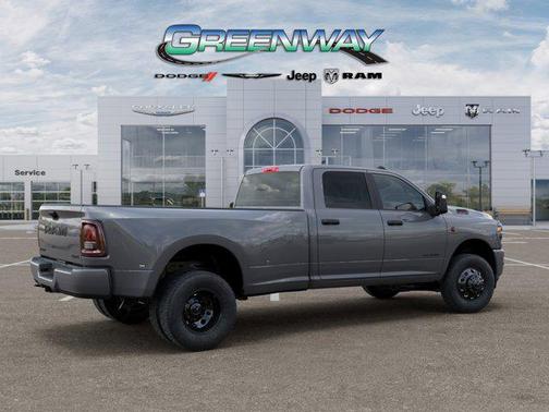 Ceramic Gray Clearcoat 2026 RAM 3500 Big Horn Crew Cab 4x4 8' Box