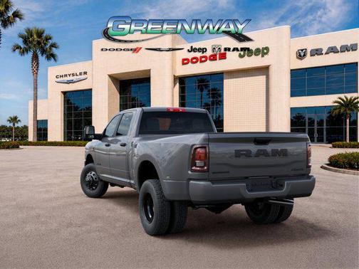 Ceramic Gray Clearcoat 2026 RAM 3500 Big Horn Crew Cab 4x4 8' Box