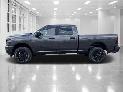 2025 RAM 2500 Big Horn Crew Cab 4x4 6'4' Box