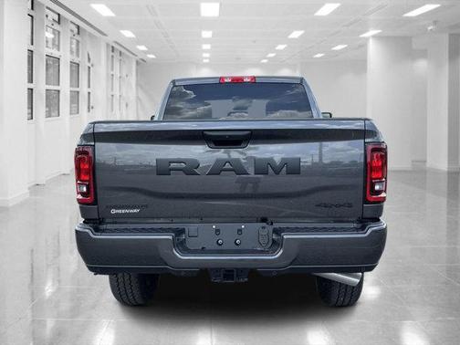 2025 RAM 2500 Big Horn Crew Cab 4x4 6'4' Box