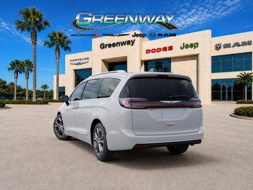 Bright White Clearcoat 2026 Chrysler Pacifica L