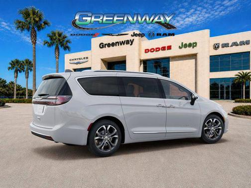 Bright White Clearcoat 2026 Chrysler Pacifica L