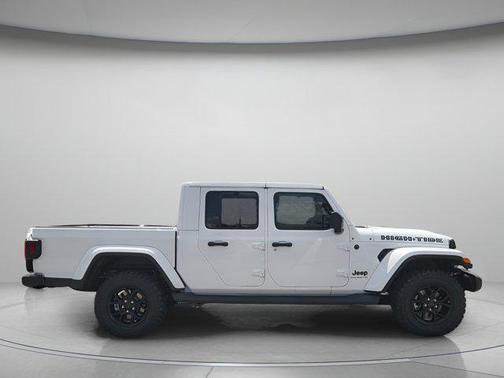 2025 Jeep Gladiator High Tide