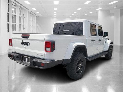 2025 Jeep Gladiator High Tide