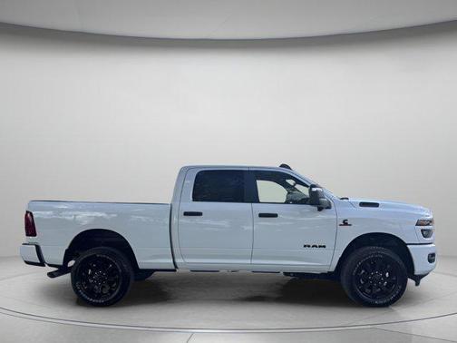 2026 RAM 3500 Big Horn Crew Cab 4x4 6'4' Box