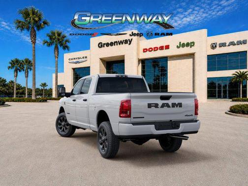 Bright White Clearcoat 2026 RAM 3500 Big Horn Crew Cab 4x4 6'4' Box