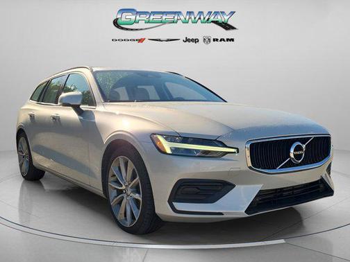 2020 Volvo V60 T5 Momentum