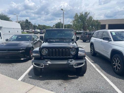2024 Jeep Gladiator Sport S