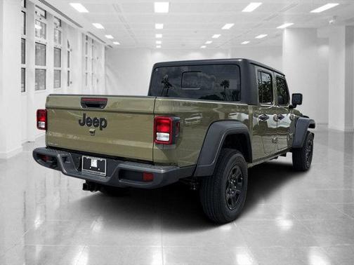 2025 Jeep Gladiator Sport