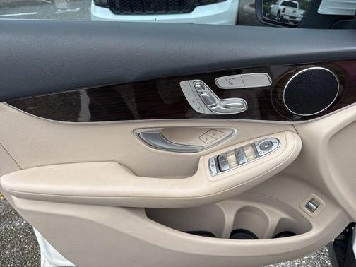 2022 Mercedes-Benz GLC 300 Base