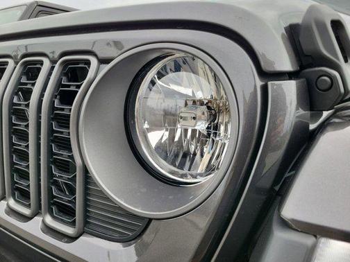 2025 Jeep Gladiator Nighthawk