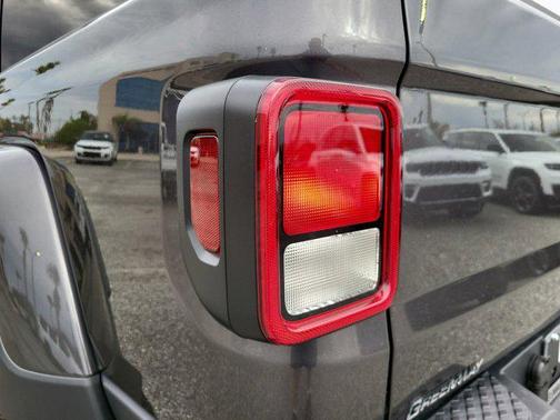 2025 Jeep Gladiator Nighthawk