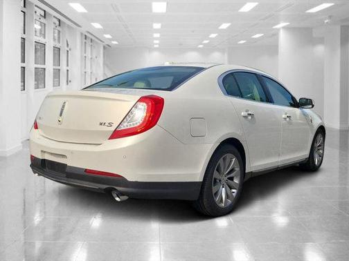 2013 Lincoln MKS Base