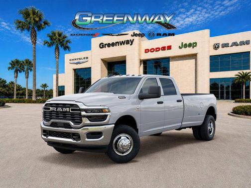 Bright White Clearcoat 2026 RAM 3500 Tradesman Crew Cab 4x4 8' Box