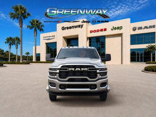 Bright White Clearcoat 2026 RAM 3500 Tradesman Crew Cab 4x4 8' Box