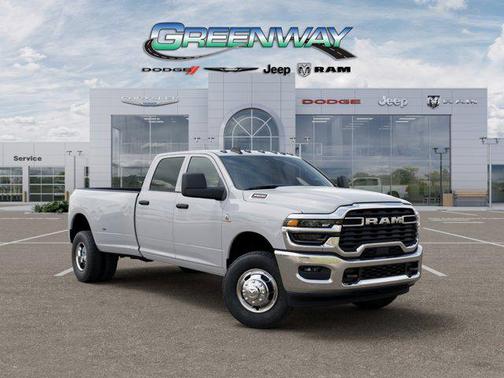 Bright White Clearcoat 2026 RAM 3500 Tradesman Crew Cab 4x4 8' Box