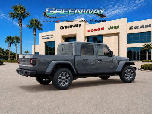 Anvil Clearcoat 2026 Jeep Gladiator Sahara 4x4
