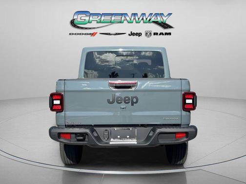 2026 Jeep Gladiator Sahara 4x4