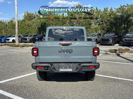 2026 Jeep Gladiator Sahara 4x4