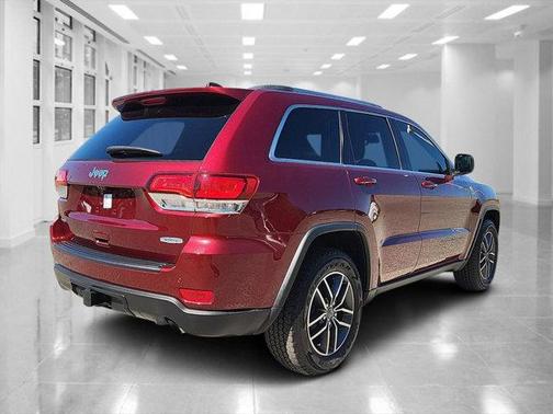 2020 Jeep Grand Cherokee Laredo