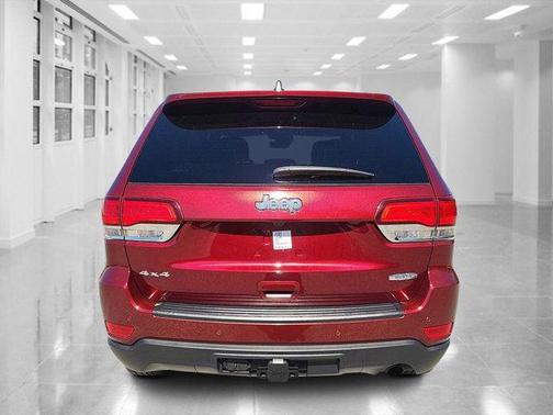 2020 Jeep Grand Cherokee Laredo