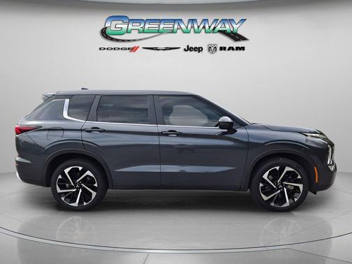 Graphite Gray/Black Roof 2024 Mitsubishi Outlander SE S-AWC