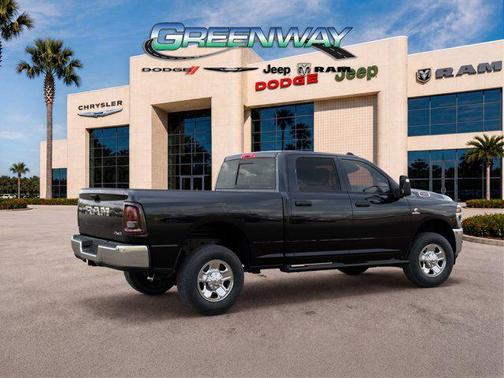Diamond Black Crystal Pearlcoat 2026 RAM 2500 Tradesman Crew Cab 4x4 6'4' Box