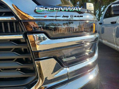 2026 RAM 2500 Tradesman Crew Cab 4x4 6'4' Box