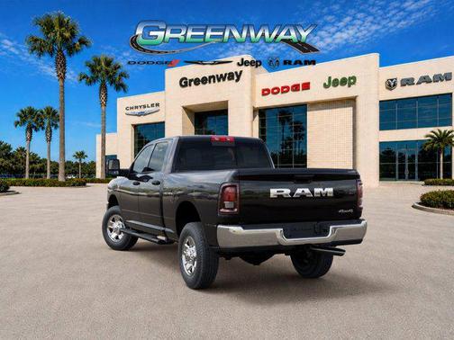 Diamond Black Crystal Pearlcoat 2026 RAM 2500 Tradesman Crew Cab 4x4 6'4' Box