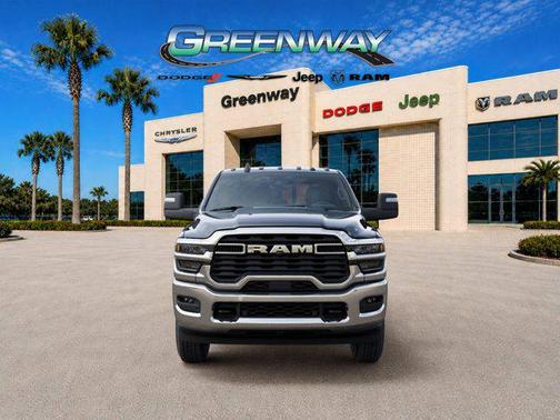 Diamond Black Crystal Pearlcoat 2026 RAM 2500 Tradesman Crew Cab 4x4 6'4' Box