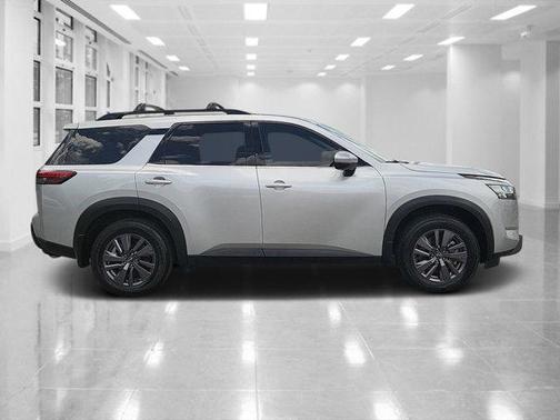2022 Nissan Pathfinder SV 2WD