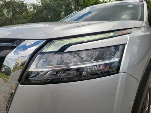 2022 Nissan Pathfinder SV 2WD