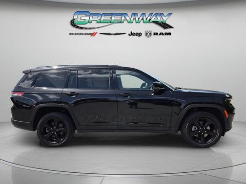 Diamond Black Crystal Pearlcoat 2023 Jeep Grand Cherokee L Altitude