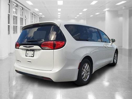 2020 Chrysler Pacifica Touring