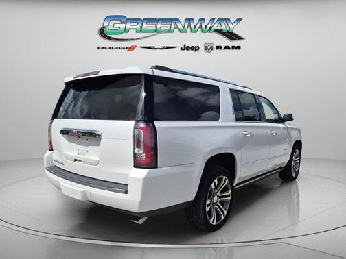 White Frost Tricoat 2019 GMC Yukon XL Denali